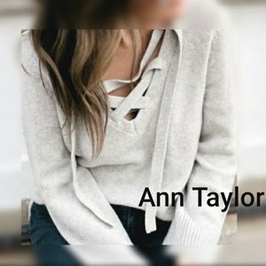 Ann Taylor Dove Gray Wool / Cashmere Blend Lace Front 3/4 Sleeve Croped Sweater